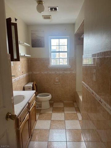 787 Clinton Ave, Newark City, NJ 07108