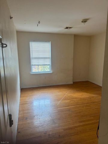 787 Clinton Ave, Newark City, NJ 07108
