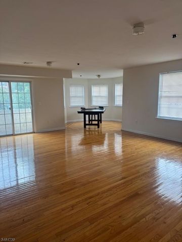 787 Clinton Ave, Newark City, NJ 07108