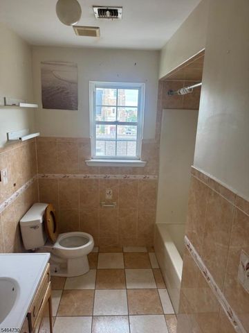 787 Clinton Ave, Newark City, NJ 07108