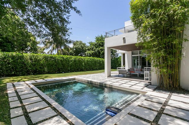 7700 SW 53rd Court, Miami, FL 33143