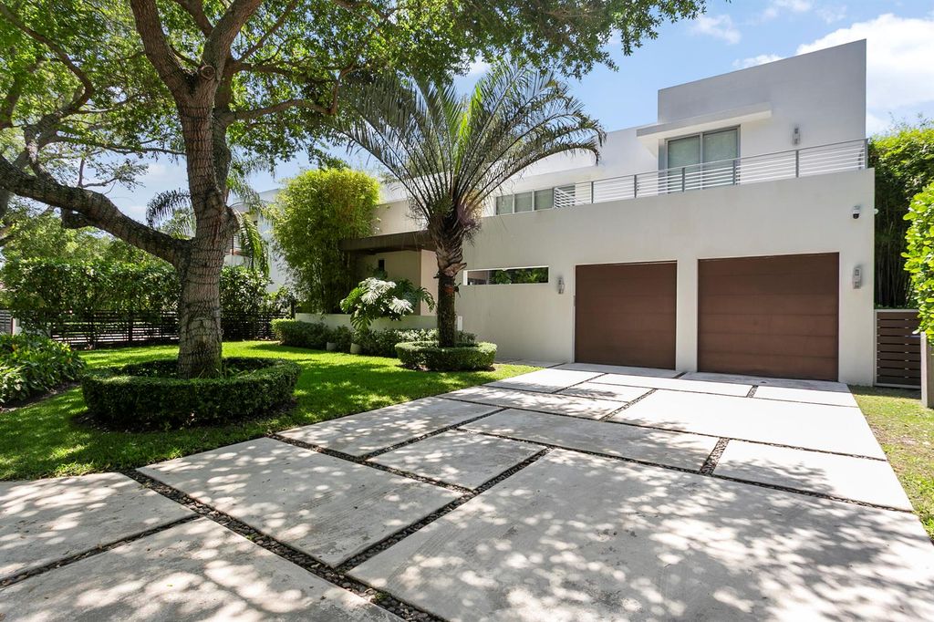 7700 SW 53rd Court, Miami, FL 33143