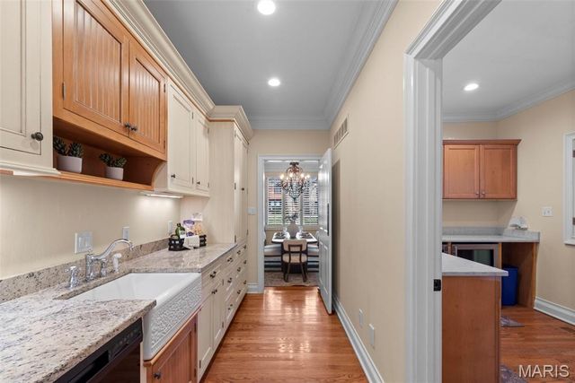 8130 Westmoreland Avenue, Clayton, MO 63105