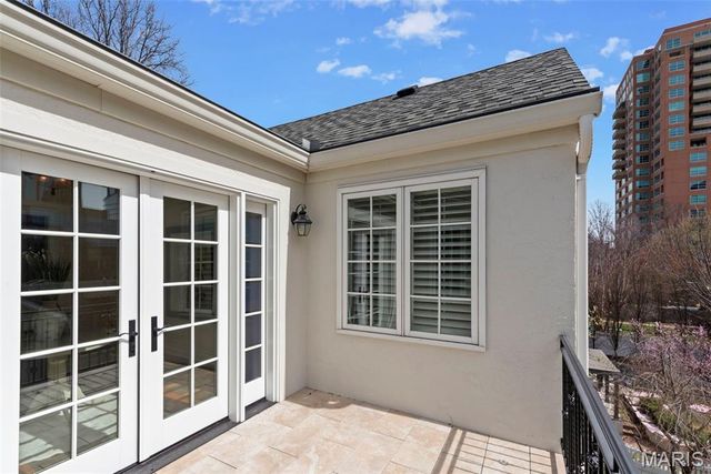 8130 Westmoreland Avenue, Clayton, MO 63105