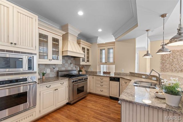 8130 Westmoreland Avenue, Clayton, MO 63105