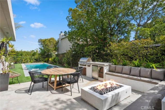 2831 Ridge Drive, Laguna Beach, CA 92651