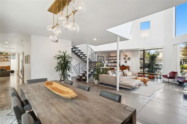 2831 Ridge Drive, Laguna Beach, CA 92651