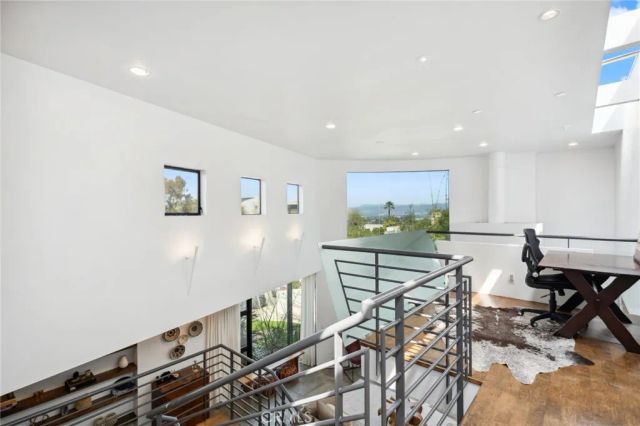 2831 Ridge Drive, Laguna Beach, CA 92651