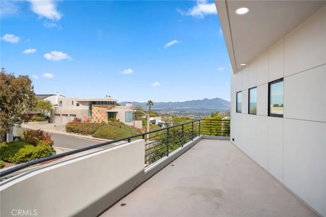 2831 Ridge Drive, Laguna Beach, CA 92651