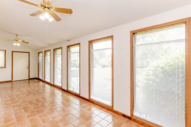 132 Alchera Avenue, Monticello, KY 42633