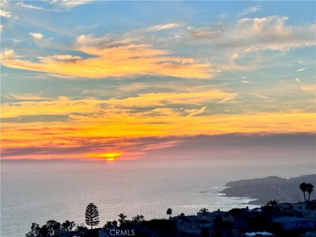 896 Quivera, Laguna Beach, CA 92651