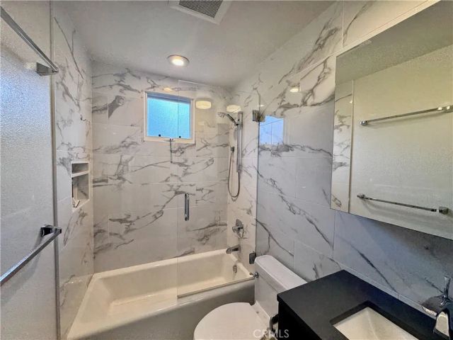 896 Quivera, Laguna Beach, CA 92651