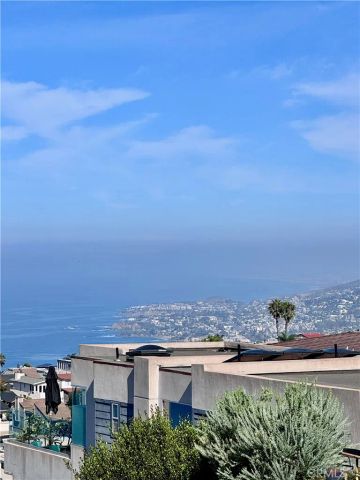 896 Quivera, Laguna Beach, CA 92651