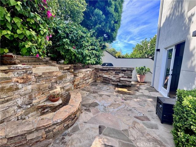 896 Quivera, Laguna Beach, CA 92651