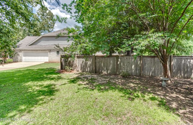 101 Darrowsby Place, Madison, MS 39110