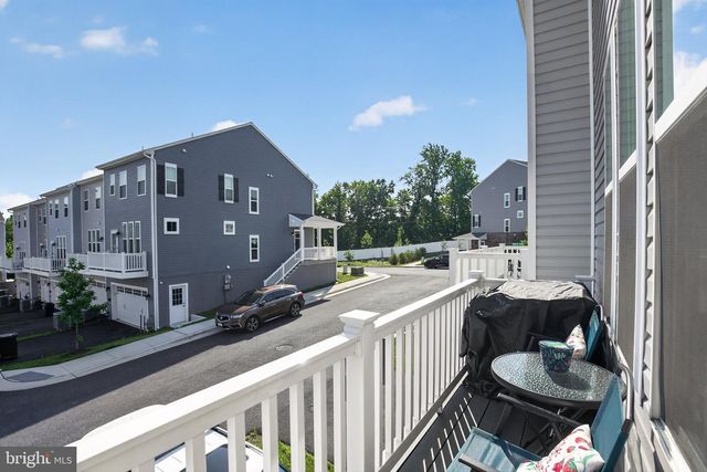 10406 SERENADE LN, Clinton, MD 20735