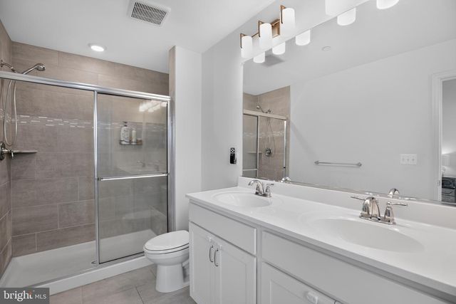 10406 SERENADE LN, Clinton, MD 20735
