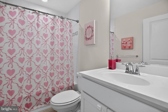 10406 SERENADE LN, Clinton, MD 20735