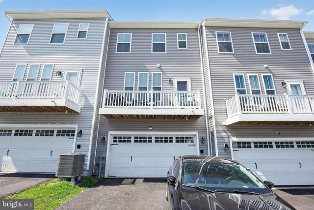 10406 SERENADE LN, Clinton, MD 20735
