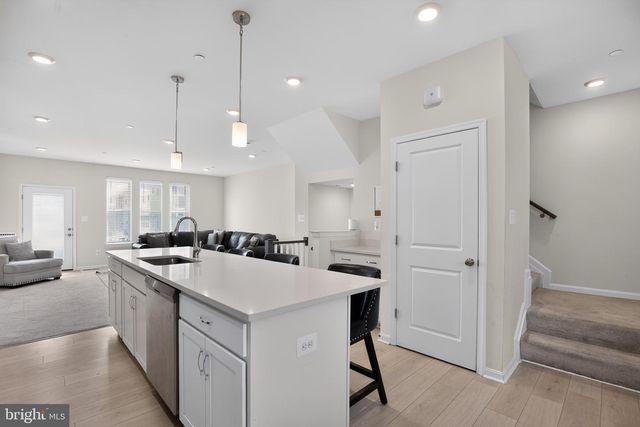10406 SERENADE LN, Clinton, MD 20735