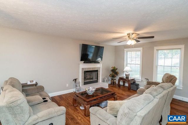 17 HATCHECHUBEE RD, Palmyra, VA 22963