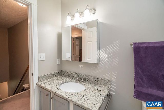 17 HATCHECHUBEE RD, Palmyra, VA 22963