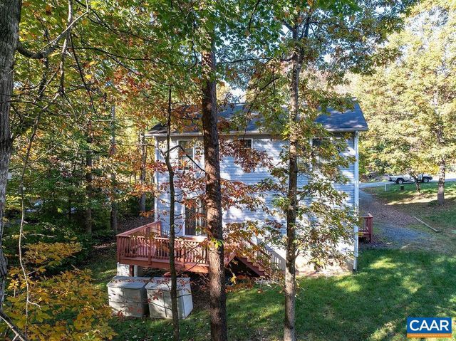 17 HATCHECHUBEE RD, Palmyra, VA 22963
