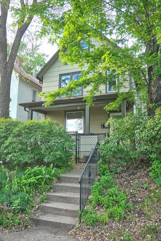 407 19th Avenue NE, Minneapolis, MN 55418