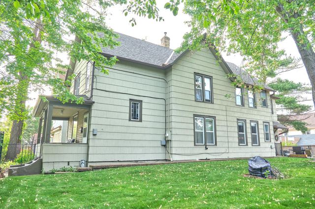 407 19th Avenue NE, Minneapolis, MN 55418