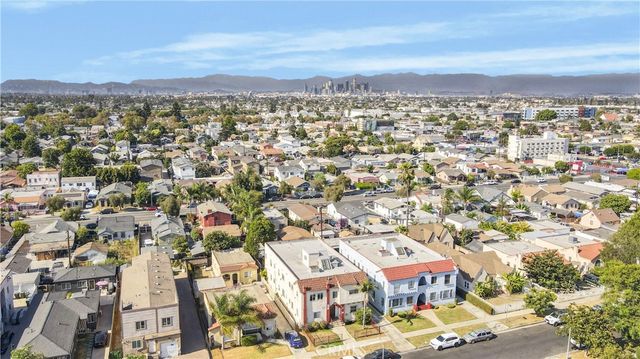 1103 W 64th Street, Los Angeles, CA 90044