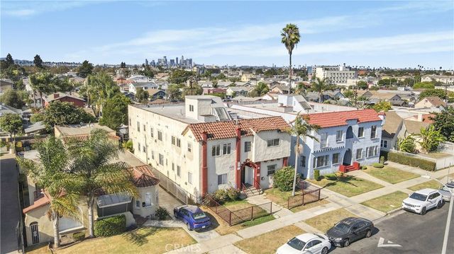1103 W 64th Street, Los Angeles, CA 90044