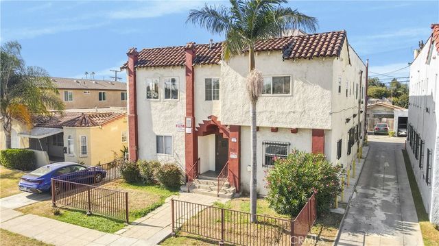 1103 W 64th Street, Los Angeles, CA 90044