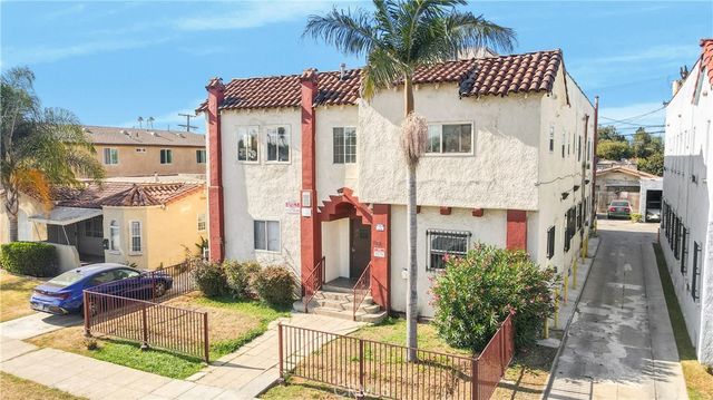 1103 W 64th Street, Los Angeles, CA 90044