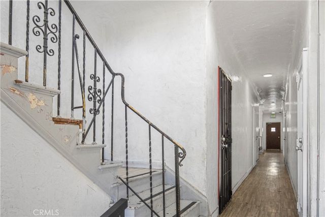 1103 W 64th Street, Los Angeles, CA 90044