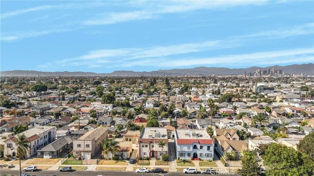1103 W 64th Street, Los Angeles, CA 90044