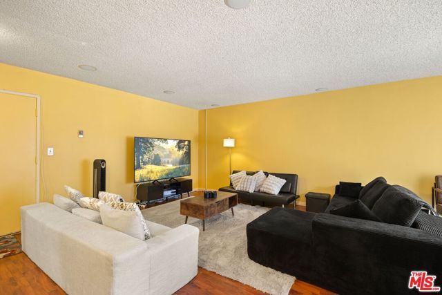5625 Windsor Way 211, Culver City, CA 90230