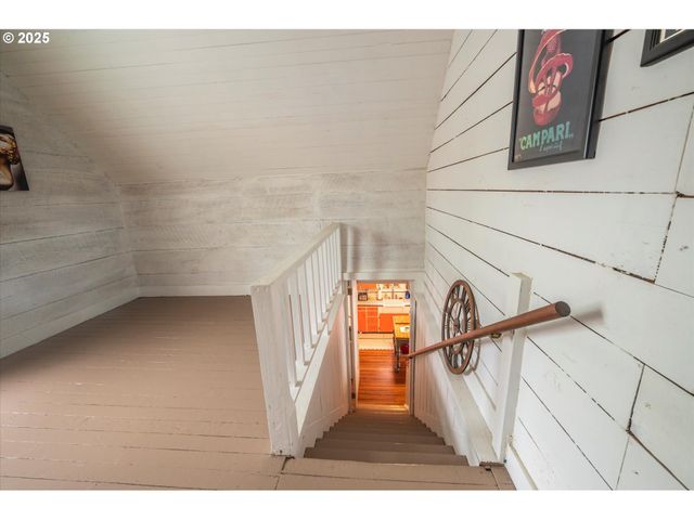 1404 HARRIS St, Myrtle Point, OR 97458