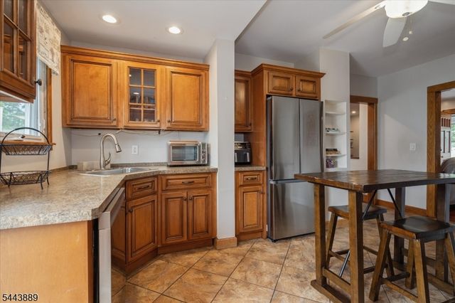 339 Myrtle Ave, Garwood Boro, NJ 07027
