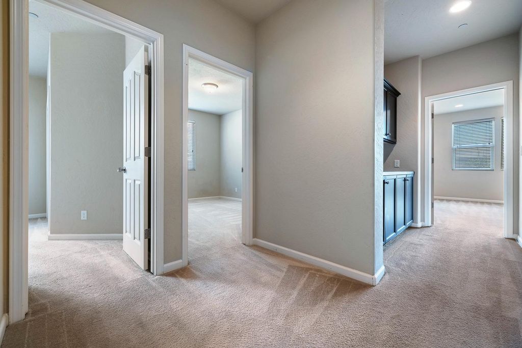 Image 21 of property listing at 10612 N Dearing Avenue, Fresno, CA 93730