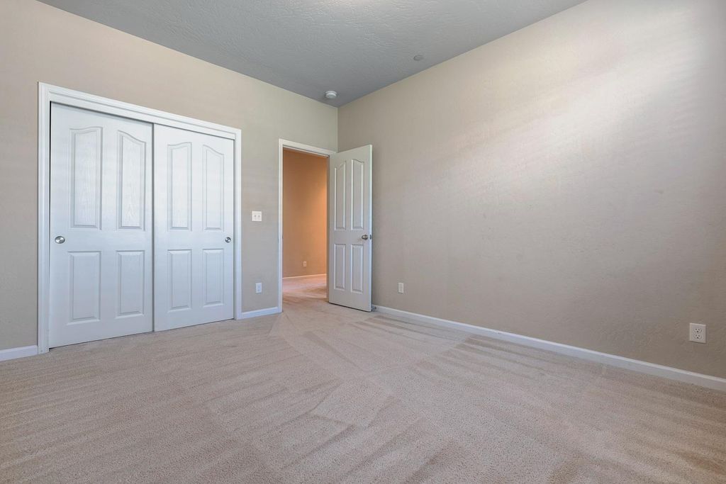 Image 26 of property listing at 10612 N Dearing Avenue, Fresno, CA 93730