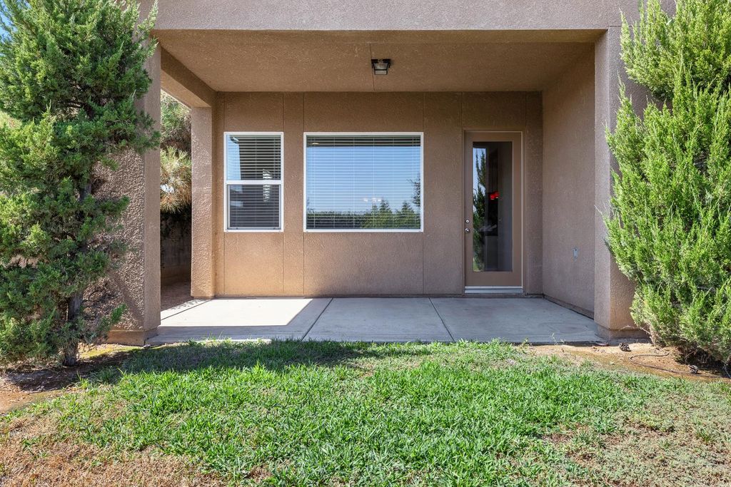 Image 27 of property listing at 10612 N Dearing Avenue, Fresno, CA 93730