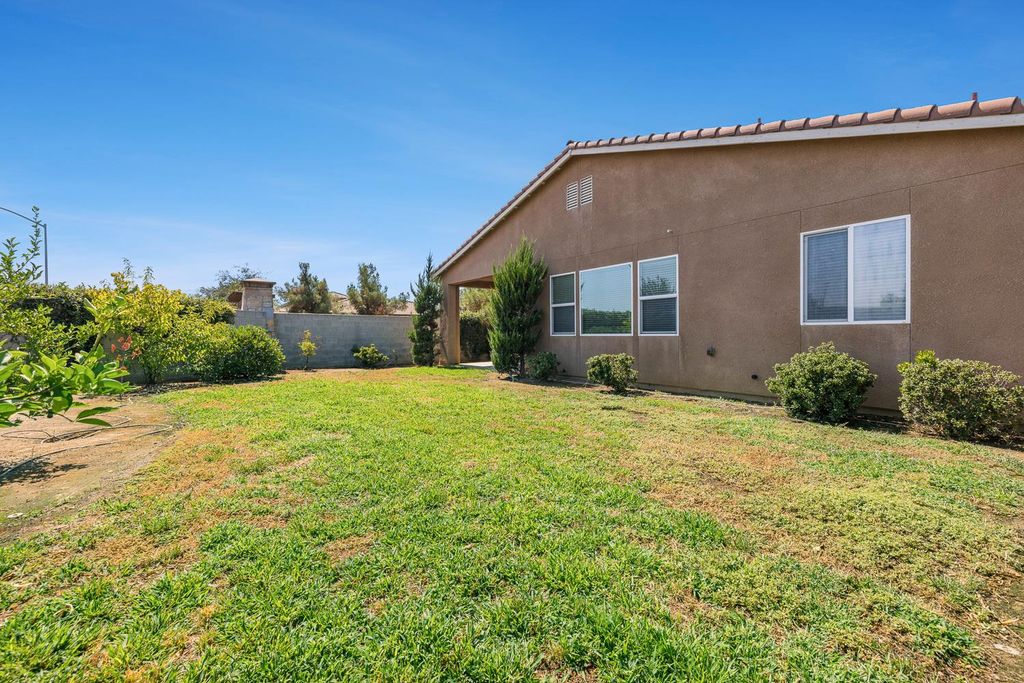 Image 29 of property listing at 10612 N Dearing Avenue, Fresno, CA 93730