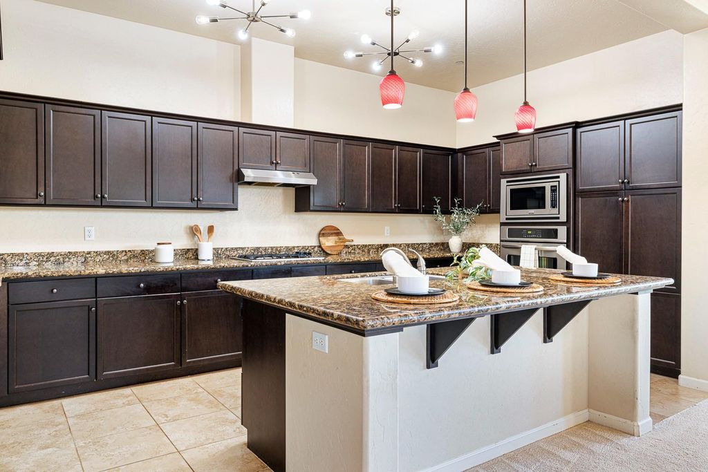 Image 8 of property listing at 10612 N Dearing Avenue, Fresno, CA 93730