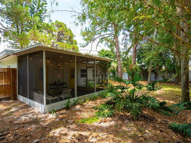 2740 BRUCE LANE, Sarasota, FL 34237