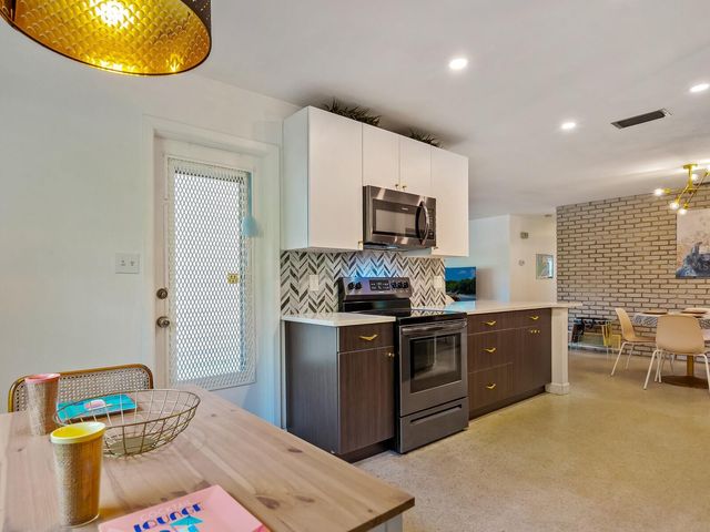 2740 BRUCE LANE, Sarasota, FL 34237