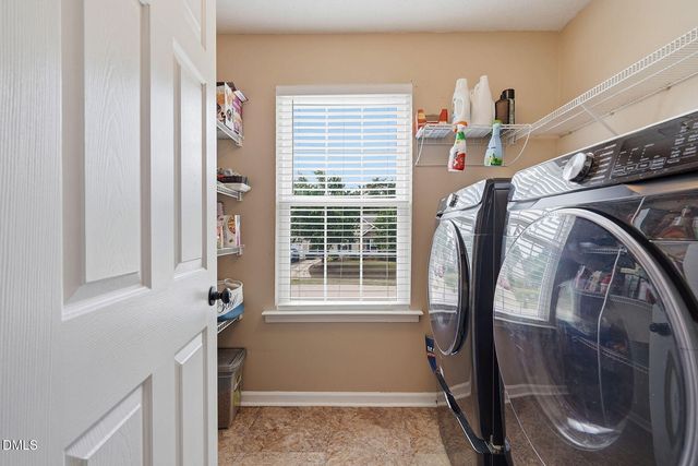 405 Dogwood Creek Place, Fuquay Varina, NC 27526