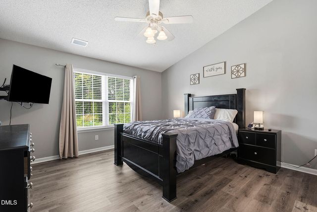 405 Dogwood Creek Place, Fuquay Varina, NC 27526