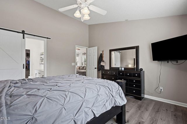 405 Dogwood Creek Place, Fuquay Varina, NC 27526