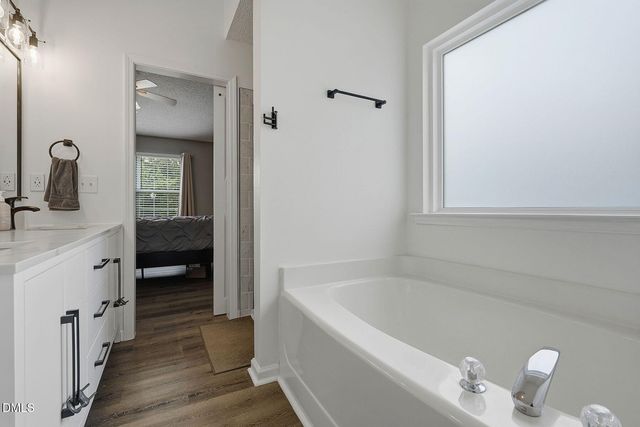 405 Dogwood Creek Place, Fuquay Varina, NC 27526