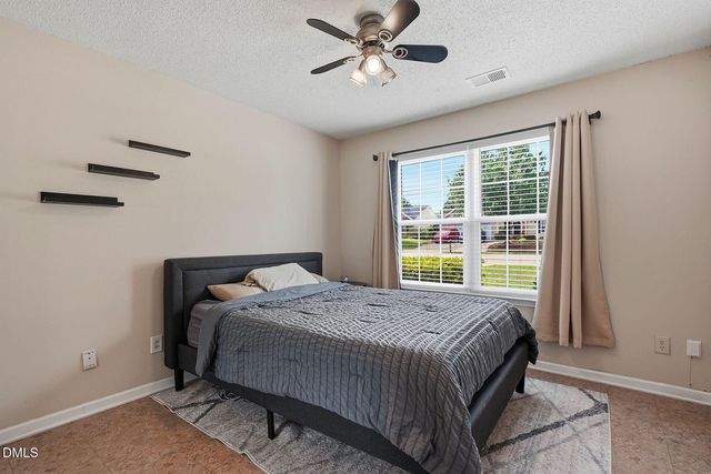 405 Dogwood Creek Place, Fuquay Varina, NC 27526